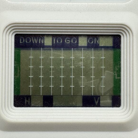 Coleco Head to Head Football Techno Source Handheld Electronic Game 2005 - Picture 9 of 11